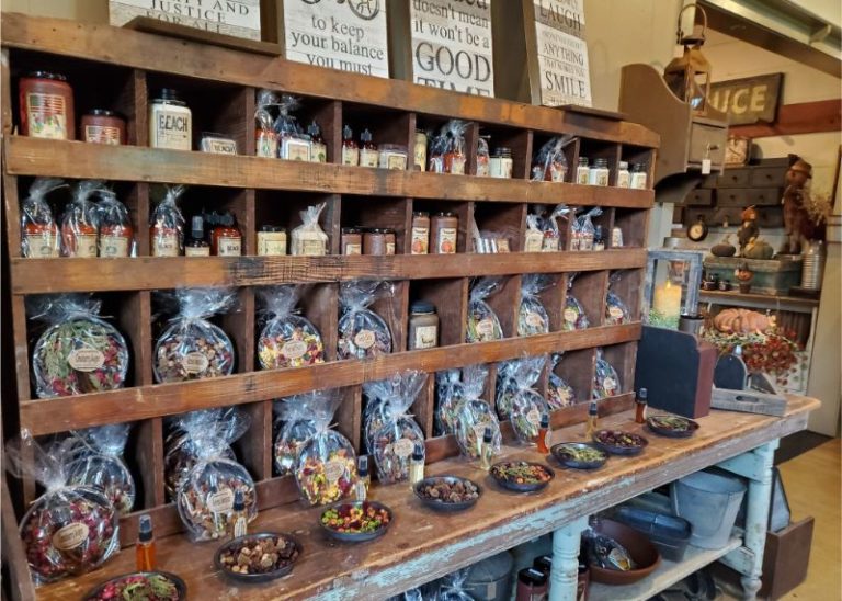 Home Homestead Furnishings & Gifts